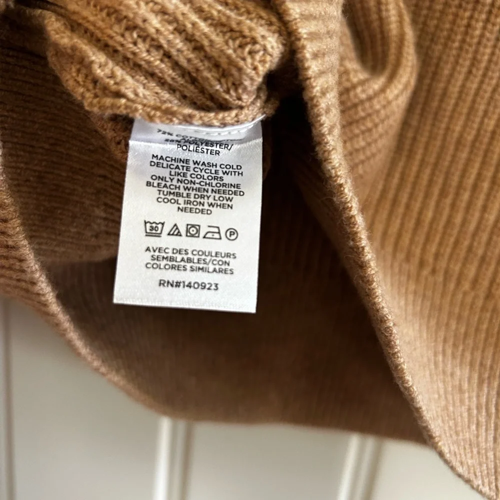 Super soft Carmel Fringe Sweater NWT - Picture 8 of 10